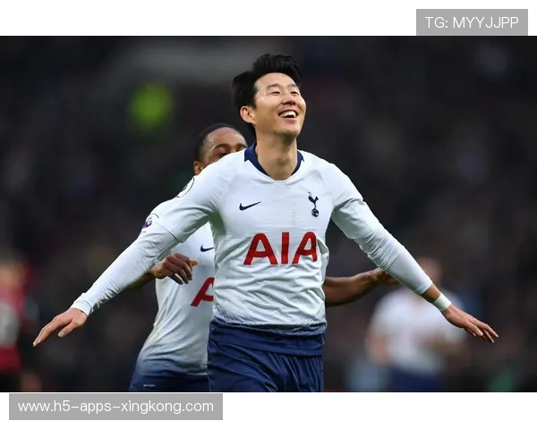 热刺孙兴慜精准挑球过人后推射入网干净利落——速度与技术的极致呈现